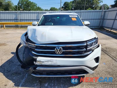 Piąte zdjęcie samochodu w środku: 2022 VOLKSWAGEN ATLAS CROSS SPORT SE VIN:1V2JE2CA3NC200204 - miniatura