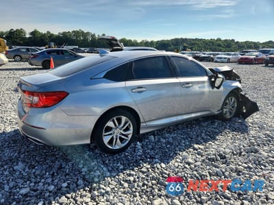 Trzecie zdjęcie samochodu z tyłu: 2019 HONDA ACCORD LX VIN:1HGCV1F1XKA056725 - miniatura