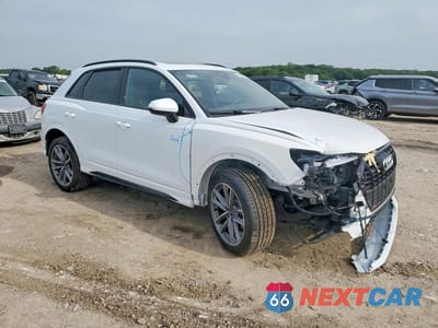 Czwarte zdjęcie samochodu z boku: 2025 AUDI Q3 PREMIUM S LINE 45 VIN:WA1DECF34S1034794 - miniatura
