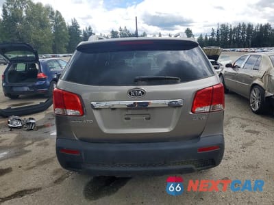 Zdjęcie 6 z 13 samochodu: 2011 KIA SORENTO EX VIN:5XYKU4A2XBG072647 - miniatura
