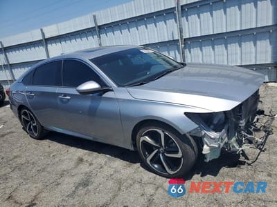 Czwarte zdjęcie samochodu z boku: 2018 HONDA ACCORD SPORT VIN:1HGCV2F33JA053462 - miniatura