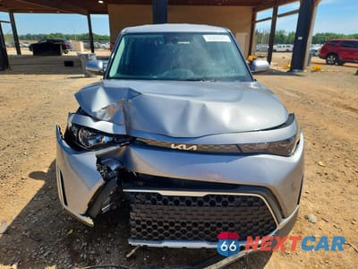 Piąte zdjęcie samochodu w środku: 2023 KIA SOUL LX VIN:KNDJ23AU2P7857584 - miniatura