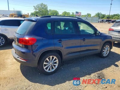 Trzecie zdjęcie samochodu z tyłu: 2015 VOLKSWAGEN TIGUAN S VIN:WVGBV7AX8FW542415 - miniatura