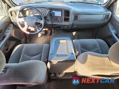Zdjęcie 8 z 12 samochodu: 2005 CHEVROLET SILVERADO K1500 VIN:1GCEK19B15Z187410 - miniatura