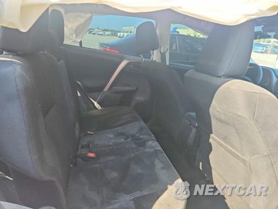 Zdjęcie 11 z 14 samochodu: 2016 TOYOTA RAV4 VIN:JTMZFREV6GJ094856 - miniatura