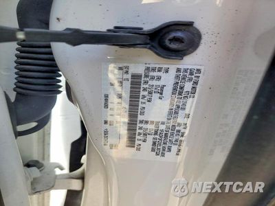 Zdjęcie 12 z 12 samochodu: 2014 FORD FOCUS SE VIN:1FADP3F2XEL307226 - miniatura