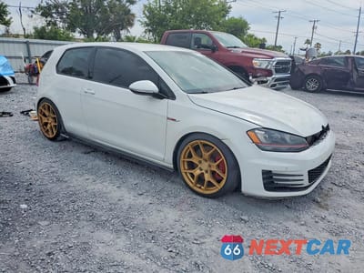 Czwarte zdjęcie samochodu z boku: 2015 VOLKSWAGEN GTI VIN:3VWT47AU4FM074598 - miniatura