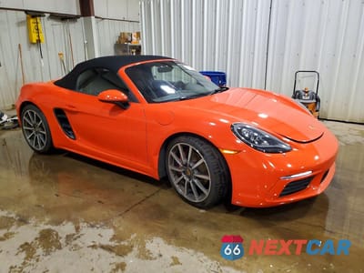 Czwarte zdjęcie samochodu z boku: 2017 PORSCHE BOXSTER S VIN:WP0CB2A87HS241481 - miniatura