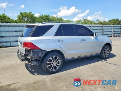 Trzecie zdjęcie samochodu z tyłu: 2016 MERCEDES-BENZ GLE 350 VIN:4JGDA5JB3GA788686 - miniatura