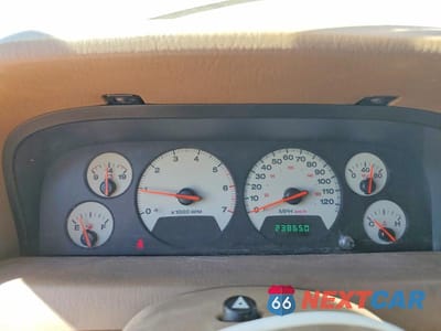 Zdjęcie 9 z 13 samochodu: 2001 JEEP GRAND CHEROKEE LIMITED VIN:1J4GW58N81C680959 - miniatura