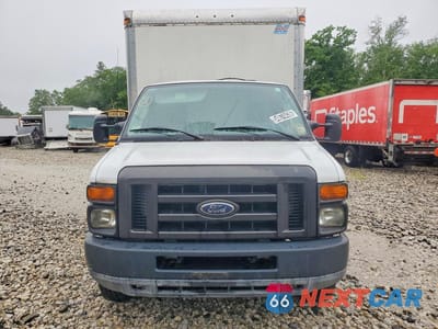 Piąte zdjęcie samochodu w środku: 2011 FORD E450 BOX TRUCK VIN:1FDXE4FL6BDA31964 - miniatura