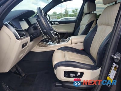 Zdjęcie 7 z 13 samochodu: 2019 BMW X7 XDRIVE50I VIN:5UXCX4C59KLB39814 - miniatura