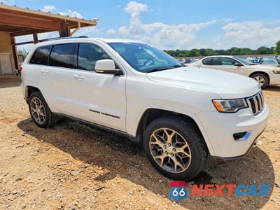 Czwarte zdjęcie samochodu z boku: 2018 JEEP GRAND CHEROKEE LIMITED VIN:1C4RJFBG3JC325002 - miniatura