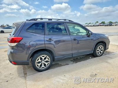 Trzecie zdjęcie samochodu z tyłu: 2020 SUBARU FORESTER PREMIUM VIN:JF2SKAJC7LH493099 - miniatura