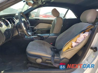 Zdjęcie 7 z 12 samochodu: 2014 FORD MUSTANG VIN:1ZVBP8EMXE5297073 - miniatura