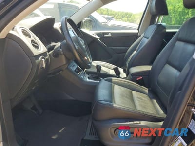 Zdjęcie 7 z 13 samochodu: 2016 VOLKSWAGEN TIGUAN S VIN:WVGBV7AX5GW558816 - miniatura