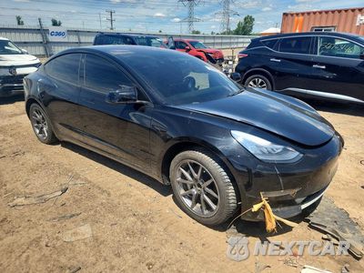 Czwarte zdjęcie samochodu z boku: 2018 TESLA MODEL 3 VIN:5YJ3E1EA5JF152445 - miniatura