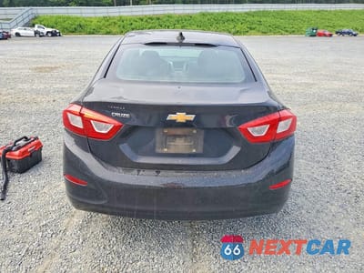 Zdjęcie 6 z 12 samochodu: 2017 CHEVROLET CRUZE LS VIN:1G1BC5SMXH7262701 - miniatura