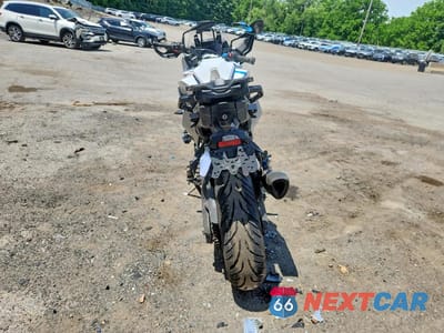 Czwarte zdjęcie samochodu z boku: 2023 BMW S 1000 XR VIN:WB10E4309P6H91317 - miniatura