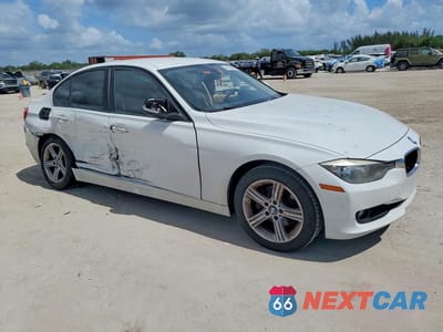 Czwarte zdjęcie samochodu z boku: 2015 BMW 320 I VIN:WBA3B1G56FNT04280 - miniatura