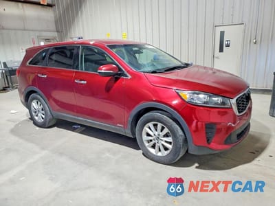 Czwarte zdjęcie samochodu z boku: 2019 KIA SORENTO LX V6 VIN:5XYPGDA57KG576824 - miniatura
