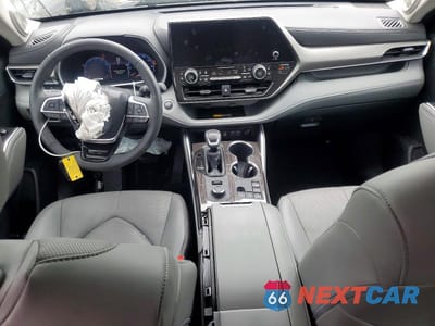 Zdjęcie 8 z 12 samochodu: 2026 TOYOTA HIGHLANDER LIMITED VIN:5TDKDRBH5TS597412 - miniatura