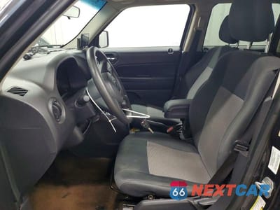 Zdjęcie 7 z 13 samochodu: 2014 JEEP PATRIOT SPORT VIN:1C4NJRBB6ED569571 - miniatura
