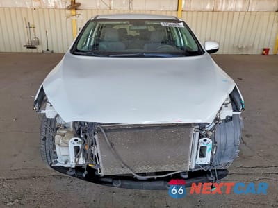 Piąte zdjęcie samochodu w środku: 2019 KIA SORENTO LX V6 VIN:5XYPG4A56KG443214 - miniatura