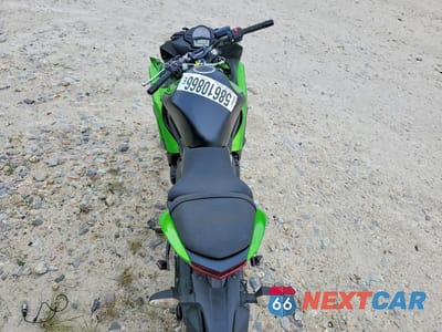 Zdjęcie 6 z 9 samochodu: 2014 KAWASAKI EX650 F VIN:JKAEXEF10EDA16405 - miniatura