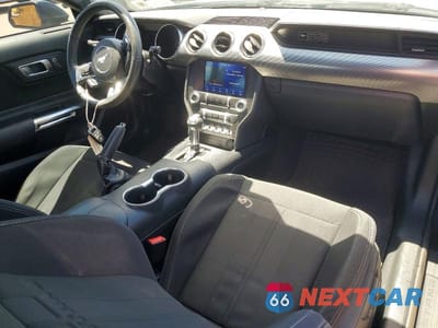 Zdjęcie 8 z 12 samochodu: 2020 FORD MUSTANG VIN:1FA6P8THXL5190439 - miniatura