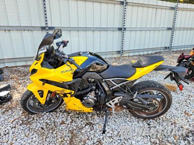 Trzecie zdjęcie samochodu z tyłu: 2024 SUZUKI GSX800 F VIN:JS1EM13BXR7100912 - miniatura