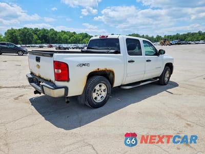 Trzecie zdjęcie samochodu z tyłu: 2013 CHEVROLET SILVERADO K1500 LT VIN:3GCPKSE77DG260598 - miniatura