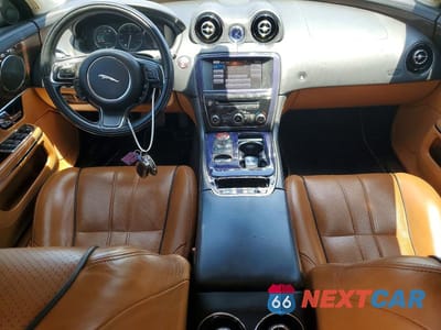 Zdjęcie 8 z 13 samochodu: 2012 JAGUAR XJL VIN:SAJWA2GB1CLV36650 - miniatura