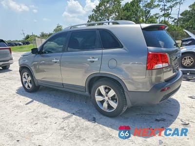 Drugie zdjęcie samochodu z przodu: 2012 KIA SORENTO EX VIN:5XYKU4A21CG210559 - miniatura