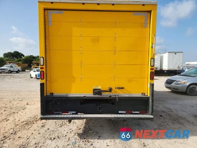 Zdjęcie 6 z 13 samochodu: 2015 GMC SAVANA CUTAWAY G3500 VIN:1GD374CG2F1168312 - miniatura