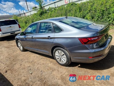 Drugie zdjęcie samochodu z przodu: 2019 VOLKSWAGEN JETTA S VIN:3VWC57BU1KM045405 - miniatura