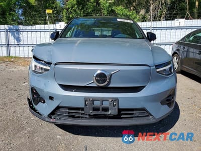 Piąte zdjęcie samochodu w środku: 2023 VOLVO XC40 RECHARGE ULTIMATE VIN:YV4ED3UM2P2948713 - miniatura