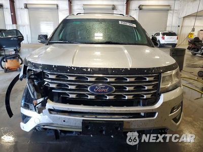 Piąte zdjęcie samochodu w środku: 2017 FORD EXPLORER XLT VIN:1FM5K8D89HGA97938 - miniatura