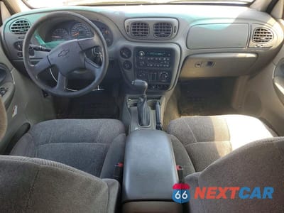Zdjęcie 8 z 12 samochodu: 2004 CHEVROLET TRAILBLAZER LS VIN:1GNDT13S742136221 - miniatura