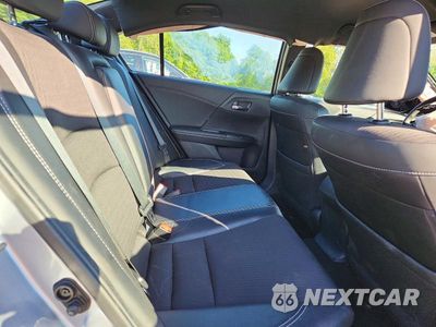 Zdjęcie 10 z 13 samochodu: 2016 HONDA ACCORD SPORT VIN:1HGCR2F5XGA144467 - miniatura