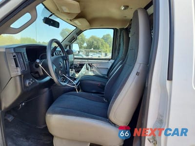 Zdjęcie 7 z 13 samochodu: 2023 GMC SAVANA G2500 VIN:1GTW7AFPXP1201683 - miniatura