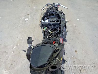 Zdjęcie 6 z 8 samochodu: 2013 YAMAHA YZFR1 VIN:JYARN23E1DA015243 - miniatura