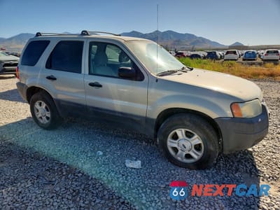 Czwarte zdjęcie samochodu z boku: 2004 FORD ESCAPE XLT VIN:1FMCU93174KA97214 - miniatura