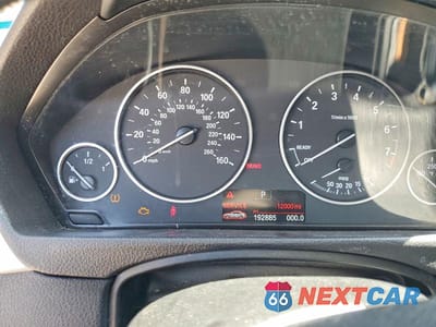 Zdjęcie 9 z 12 samochodu: 2017 BMW 320 I VIN:WBA8E1G57HNU13993 - miniatura