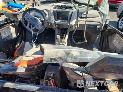 Zdjęcie 9 z 10 samochodu: 2022 POLARIS RZR PRO R UTILITY VEHICLE VIN:3NSRML2K0NG375304 - miniatura