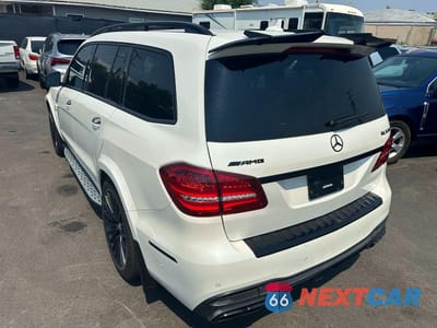 Trzecie zdjęcie samochodu z tyłu: 2018 MERCEDES-BENZ GLS 63 AMG 4MATIC VIN:4JGDF7FE6JB065206 - miniatura