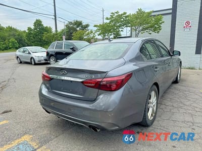 Czwarte zdjęcie samochodu z boku: 2018 INFINITI Q50 3.0T LUXE VIN:JN1EV7AR6JM611757 - miniatura