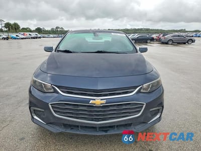 Piąte zdjęcie samochodu w środku: 2017 CHEVROLET MALIBU LT VIN:1G1ZE5ST8HF274920 - miniatura