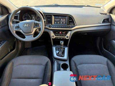 Zdjęcie 9 z 10 samochodu: 2018 HYUNDAI ELANTRA SEL VIN:5NPD84LF7JH286306 - miniatura