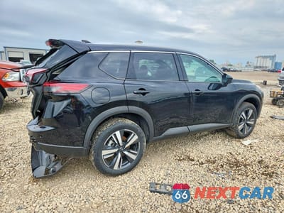 Trzecie zdjęcie samochodu z tyłu: 2026 NISSAN ROGUE SL VIN:5N1BT3CB1TC781558 - miniatura